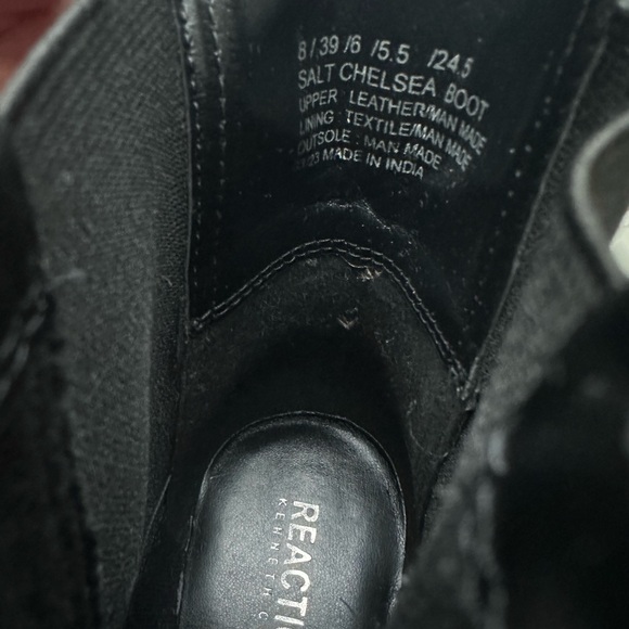 Kenneth Cole Salt Chelsea Black Ankle Boots - Picture 6 of 6